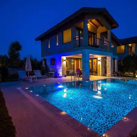 Outstanding With Private Pool And Jacuzzi In * פאטהיה