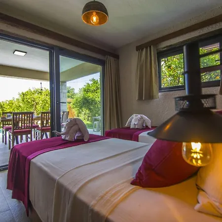 וילה Outstanding With Private Pool And Jacuzzi In