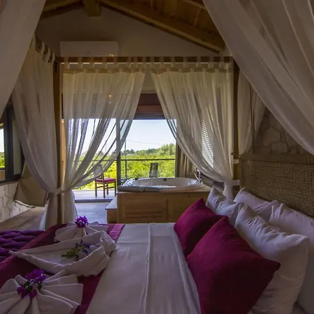 Outstanding With Private Pool And Jacuzzi In * פאטהיה